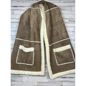 Vtg Mendlos Faux Suede Sherpa Scarf Wrap Tan Beige with Pockets Boho Cozy